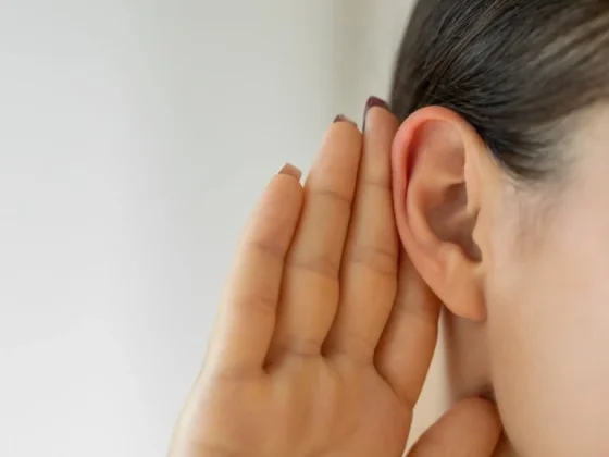 Lavar detrás de las orejas es importante